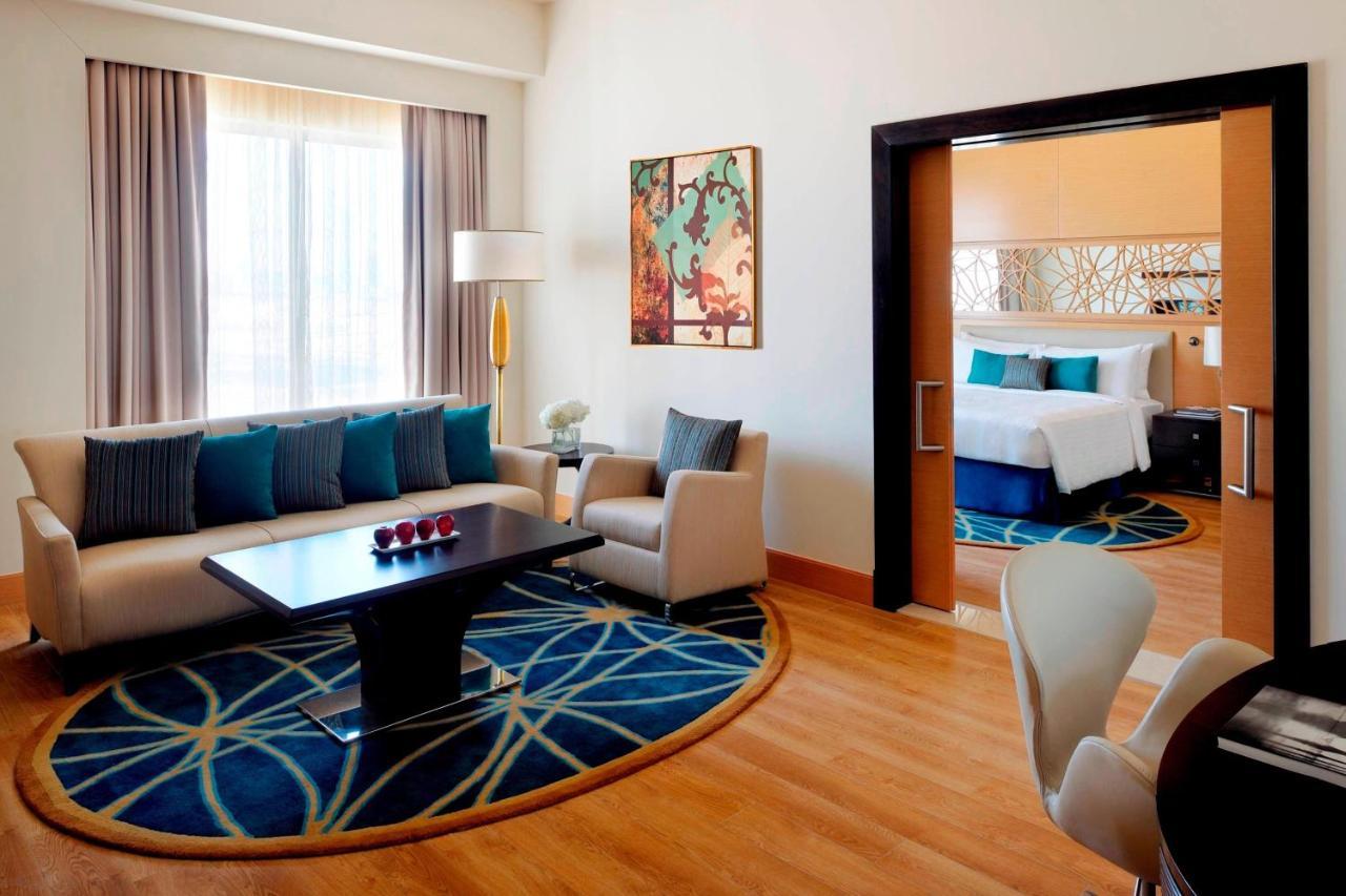 Marriott Hotel Al Jaddaf Dubai Eksteriør billede Suite at the hotel