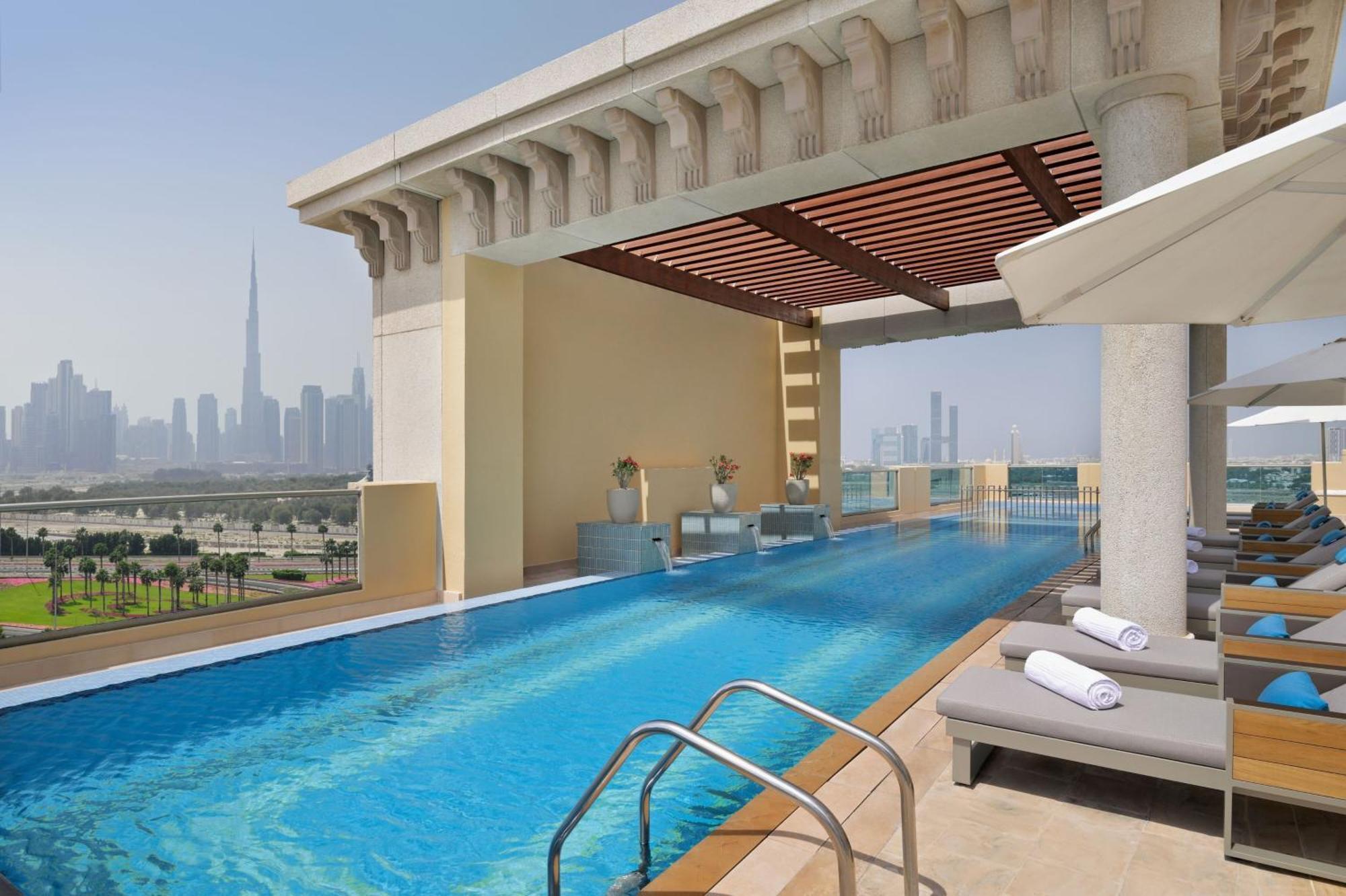 Marriott Hotel Al Jaddaf Dubai Eksteriør billede Rooftop pool