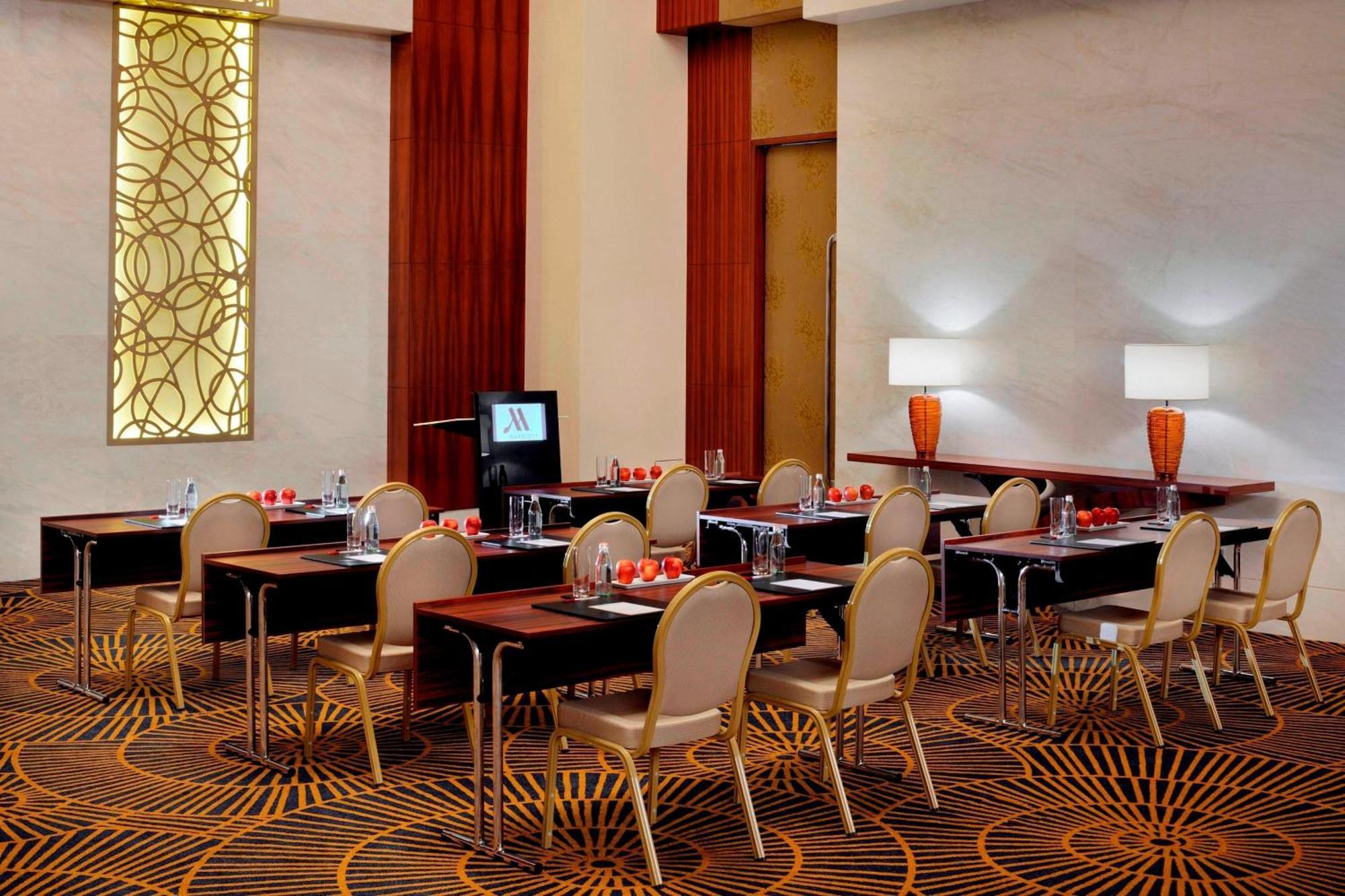 Marriott Hotel Al Jaddaf Dubai Eksteriør billede Meeting room